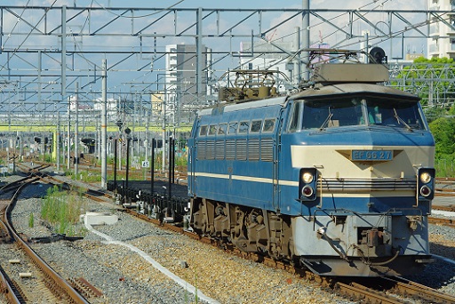 2019.9.3 おおさか東線　新大阪　EF66⁺チキ車2両1.JPG